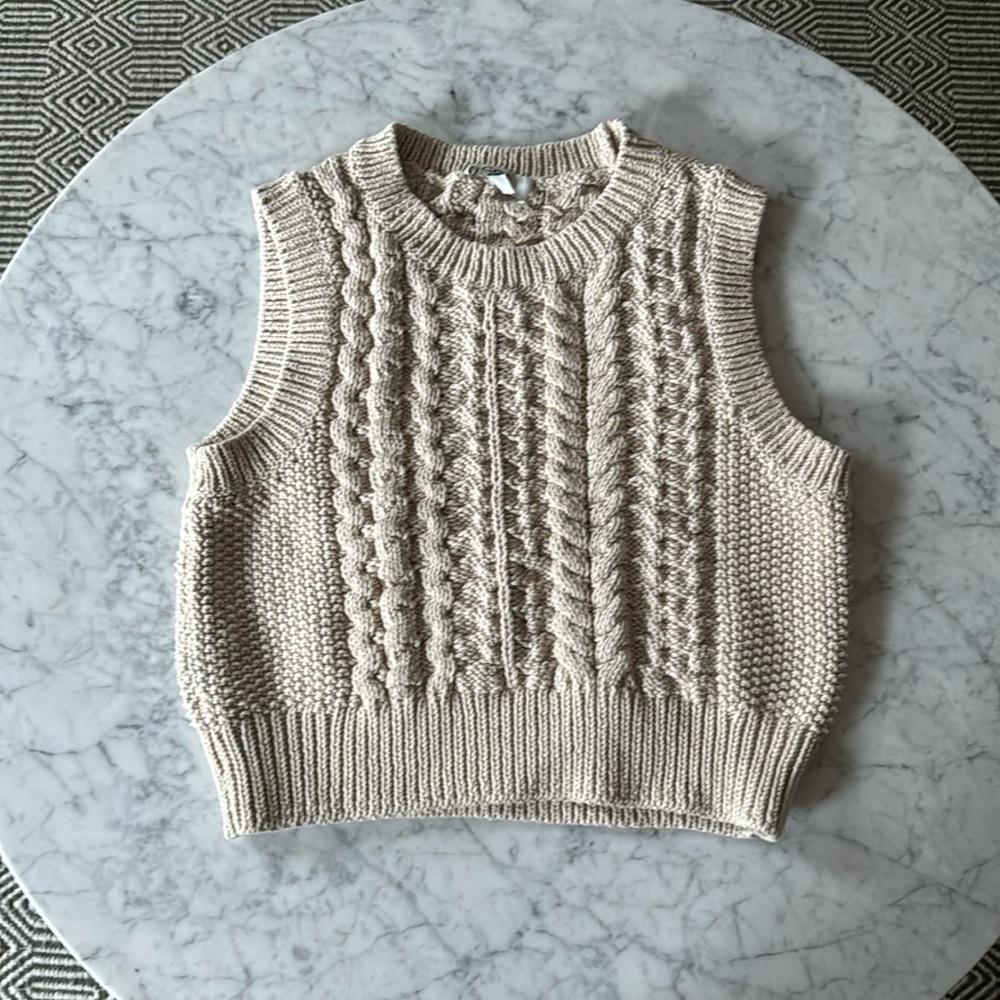 COS Xs/S cable knit sweater vest